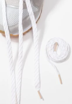 Skechers Sneakers Laag - Light Grey -Aanbiedingen Skechers Winkel 1c2a6eb659094c6c9761f38fac2292ab