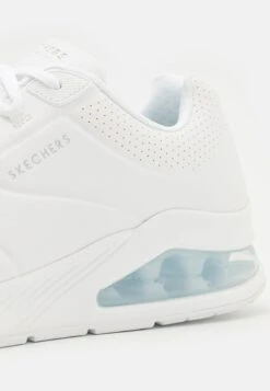 Uno- Sneakers Laag - White 11 Uno- Sneakers Laag - White -Aanbiedingen Skechers Winkel 77593ff7944c4a468410d87c08fac9a5