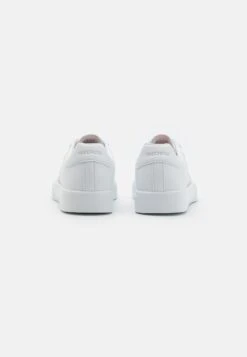 Eden- Sneakers Laag - White 7 Eden- Sneakers Laag - White -Aanbiedingen Skechers Winkel 969094ca20f54188bdd884589e714407