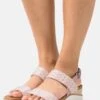 Skechers Beach Kiss - Sandalen Met Sleehak - Blush