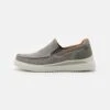 Skechers Proven Classic Fit - Sneakers Laag - Taupe