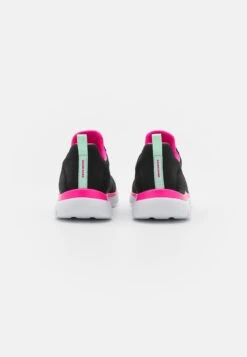 Summits - Sneakers Laag - Black/Hot Pink 9 Summits - Sneakers Laag - Black/Hot Pink -Aanbiedingen Skechers Winkel d0d50c2c00ee47f1a641903a73bd35e8