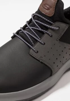 Skechers Delson Axton - Instappers - Black/Gray -Aanbiedingen Skechers Winkel e11f5acf026842c7bee60b8455fc207c