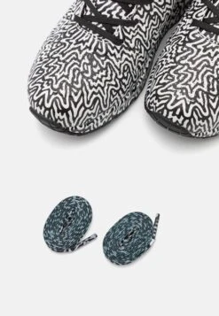 Uno - Sneakers Laag - Black/White -Aanbiedingen Skechers Winkel e15017e786444988a9e10e43c3562a1c