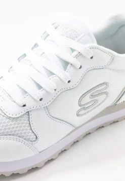 Skechers Sneakers Laag - White/Silver 9 Skechers Sneakers Laag - White/Silver -Aanbiedingen Skechers Winkel e7f2524002ec4572ad9f1c796ef46eb2