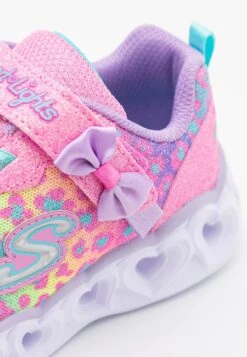 Skechers Heart Lights - Sneakers Laag - Hot Pink /Lavender/Aqua 11 Skechers Heart Lights - Sneakers Laag - Hot Pink /Lavender/Aqua -Aanbiedingen Skechers Winkel f4b1d8c517b74ce8ab2a11a25fd889cf